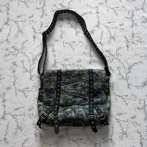 Brand new without tags grunge skull camo messenger bag